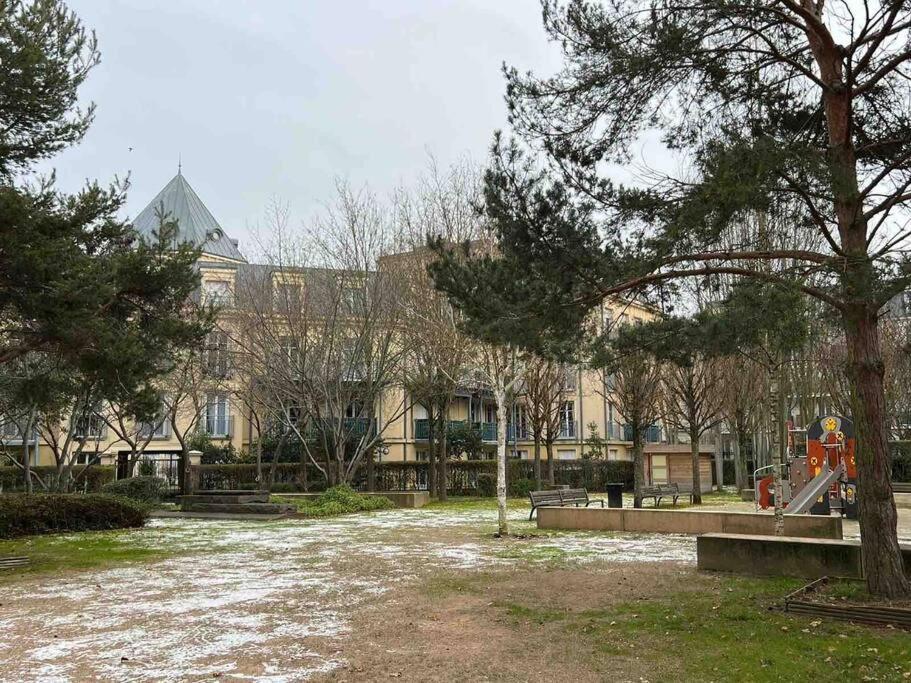 Appartement Familial 8 Personnes Proche De Disney Et Paris شيسي المظهر الخارجي الصورة
